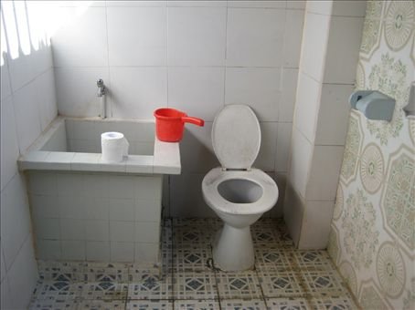 Indonéz fürdőszoba, vécé